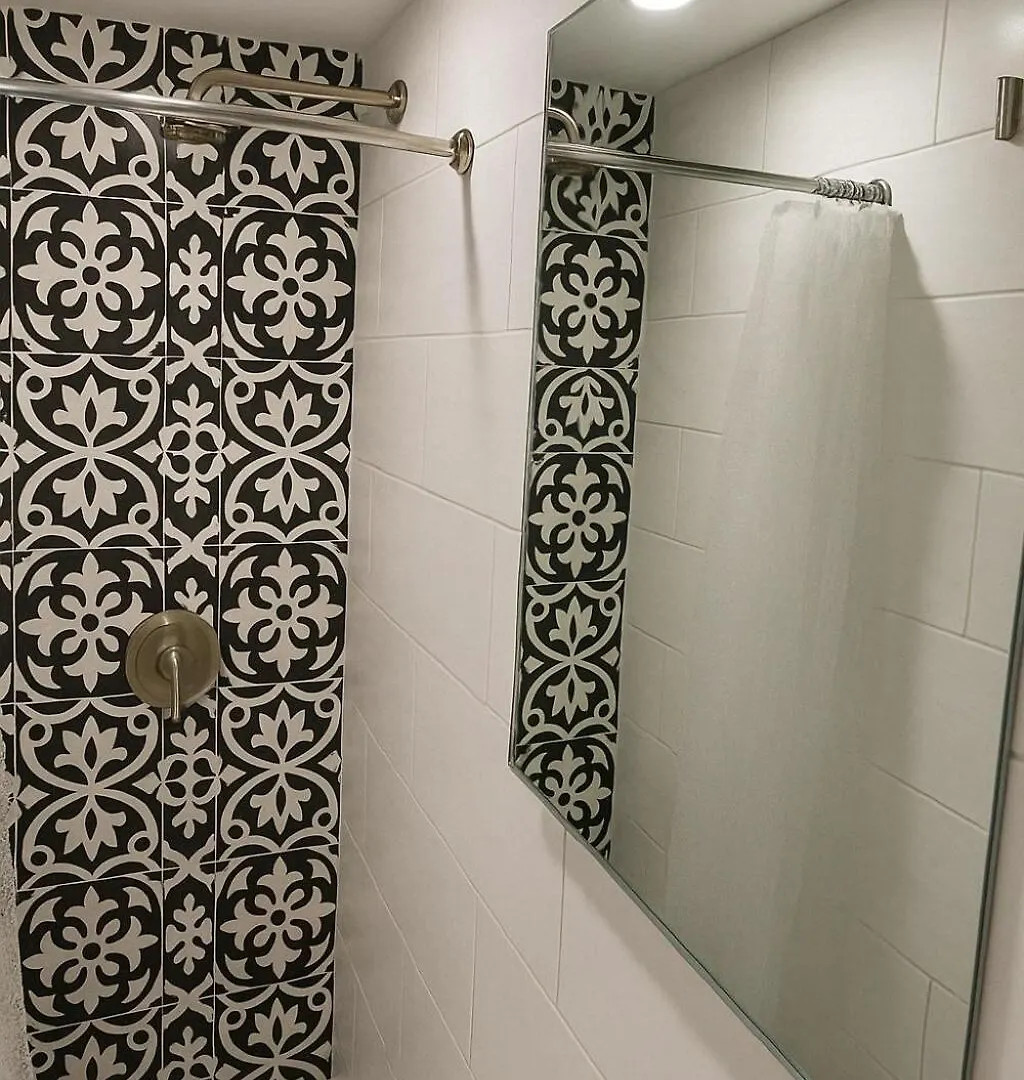Stylish Furnished Modern Studio, Bright And Spacious 20 Minutes From Downtown Montréal Appartement